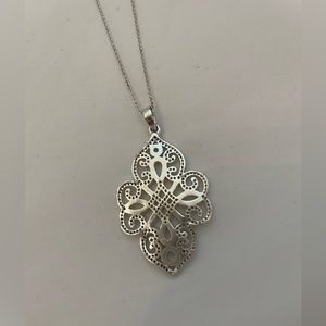 Stella & Dot reversible pendant necklace